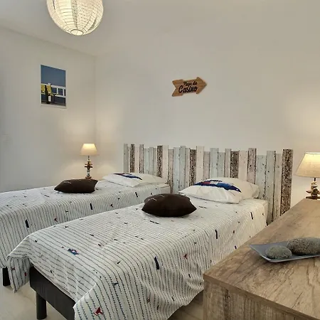 Le Quay بيت للعطل
